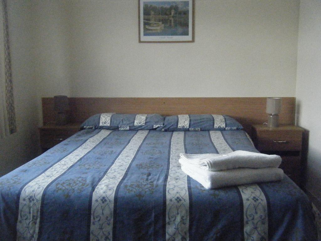 Tudor Court Hotel Swansea Chambre photo